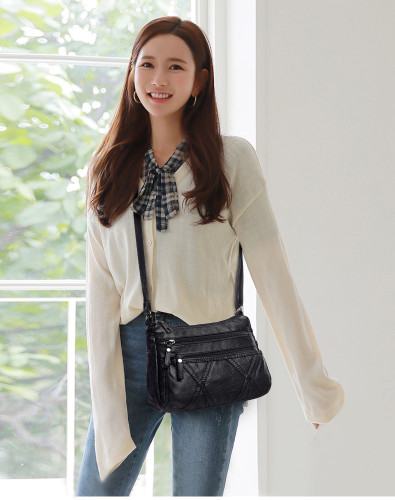 One-shoulder Mother Bag Crossbody Bag 2022 New Washed Leather Soft Large Capacity Middle-aged And Elderly