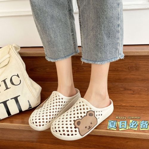 Crocs Clogs Hollow Korean Simple Beach Wear Couples Female Sandals Indoor And Outdoor Female Slippers