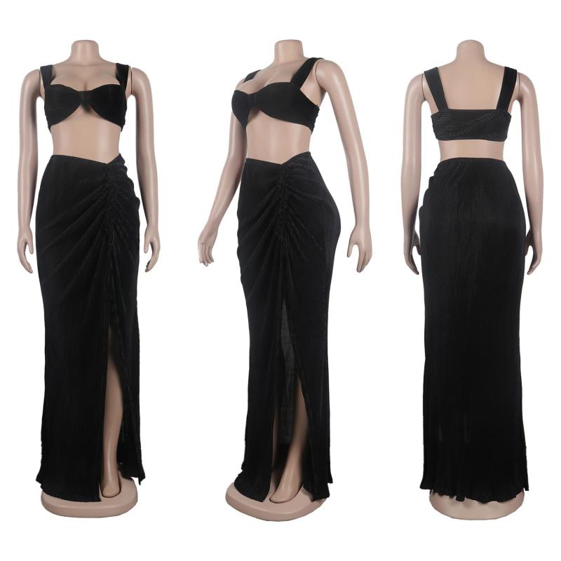 Black Halter Low Cut Crop Tops Pleated Two Pieces Skirt Long Dress