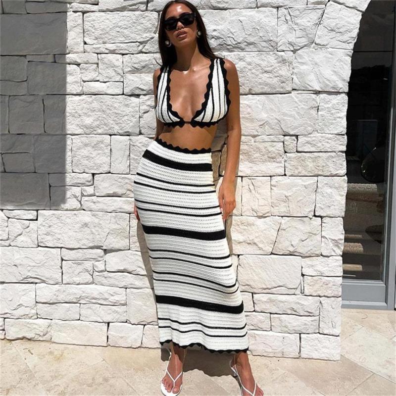 White Sleeveless Knitting Crop Top Striped Two Pieces Pleated Skirt Set Dress