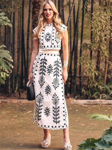 White Women's Printed Crop Tops Lace Up Casual Holidays Skirt Sets Midi Dress