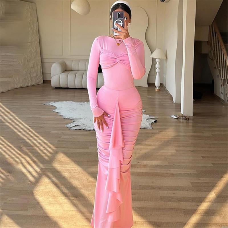 Pink Sleek Round Neck Long Sleeve Dress - Fashionable Slim Fit with Wrinkled Details