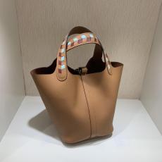 brown Hermes picotin18/22 lock shoulder shopping bag handbag in EPSON  leather large-capacity scratch-resisted 