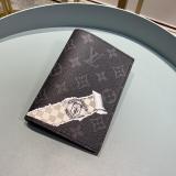 Louis vuitton /LV monogram clamshell two-folding muti-slots passport holder lively animal printing longwallet