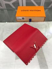 M64104 Louis Vuitton/LV clamshell two-folding elegant clutch longwallet coin pouch in pebbled leather multi-compartment and slots