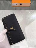 M64104 Louis Vuitton/LV clamshell two-folding elegant clutch longwallet coin pouch in pebbled leather multi-compartment and slots