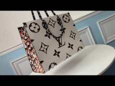 Louis Vuitton/LV monogram large-capacity casual shopping tote bag dazzling street outfits 