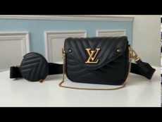 M56466 Louis Vuitton/LV women casual wave-pattern-quilted two-pieces-set flap messenger shoulder bag embellished with petite practical coin pouch at shoulder strap