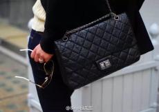 Chanel Reissue 2.55 medium A037587 female square-lattice-quilted vintage classic crossbody shoulder bag aged