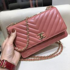 Chanel trendy CC WOC A088633  chevron-quilted chain-strap crossbody bag graceful party clutch multicolor variation