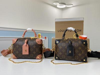 Louis Vuitton L Handbag 285292