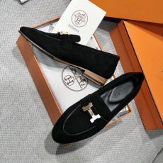 Hermes female casual suede loafer breathable skim-proof driver shoes convenient lightweight slip-on with decorative iconic H-LOGO buckle 