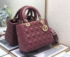 Dior medium lady dior handbag elegant quilted shopping travelling bag with shiny iconic D.I.O.R charm