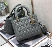 Dior medium lady dior handbag elegant quilted shopping travelling bag with shiny iconic D.I.O.R charm
