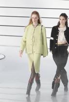 Chanel female olive wind-proof casual cropped jacket high-version ready to wear socialite rich lady must-have fall outfit 