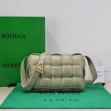Bottega Veneta BV padded cassette women's cosmetic pouch clutch sling crossbody flap messenger in calfskin