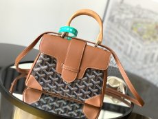 soft edition Goyard mini saigon structured handbag vintage compact cosmetic box case with buckle closure