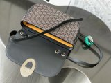Goyard 233 classic crossbody shoulder flap messenger bag casual saddle clutch with iconic front buckle 