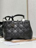 Dior diamond-quilted shoulder shopper tote large shopping handbag outdoor traveller beach tote