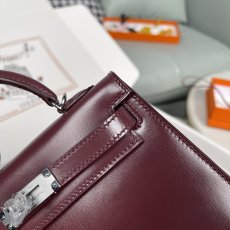 Burgundy Hermes Mini kelly II pochette smartphone holder cosmetic makeup handbag full handmade stitch Box leather 