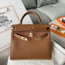 Gold Brown Hermes kelly 25 capacious shopper handbag versatile getaway tote semi handmade sewing gold clasp 
