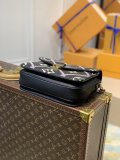 M46028 M46018 tan Louis Vuitton LV Metis handbag sling crossbody shoulder messenger flap cosmetic boxy clutch