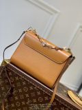 M50282 Louis vuitton LV twist MM chain handbag sling crossbody flap messenger with arched  bottom 