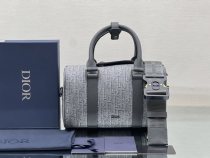 Dior Lingot 26 medium weekend duffle tote practical getaway cabin handbag outdoor holiday travel bag