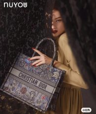 Dior women's medium embroidered booktote large shopper handbag tote holiday beach tote full inclusion 