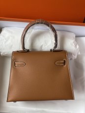 etaupe Brown epsom Hermes vintage kelly 20 structured handbag with bracelet handle full handmade stitch 
