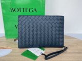 Bottega Veneta woven business document clutch wristlet cellphone holder with back pocket authentic quality