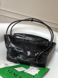 Large Bottega Veneta Arco 56 braided handbag shoulder underarm slouch tote in Italy calfskin 
