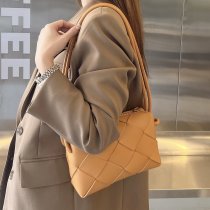 Bottega Veneta intrecciato cassette zipper camera bag sling crossbody shoulder baguette square bag Italy leather 