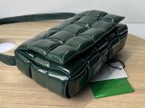 Bottega Veneta padded cassette pouch clutch sling crossbody shoulder flap baguette messenger bag Italy leather 