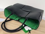 Bottega Veneta intrecciato Medium arco tote large shopper handbag holiday travel carryall handbag Italy leather authentic quality 
