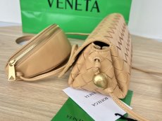 Bottega Veneta three-pieces-in-one sling crossbody shoulder flap cellphone bag Italy leather authentic quality 