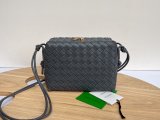 Bottega Veneta intrecciato loop mini camera bag sling crossbody shoulder square baguette bag Italy leather 