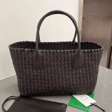 Bottega Veneta intrecciato small Cabat tote versatile shopper handbag with delicate zipped pocket Italy leather 