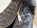 Bottega Veneta Medium Jodie Knot underarm zipped tote hobo bag gorgeous elbow bag Italy leather authentic grade 
