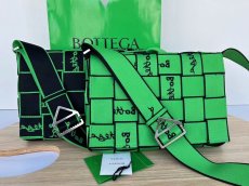 Bottega Veneta cassette webbing shoulder flap baguette messenger bag braided makeup clutch original quality