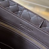 Bottega Veneta intrecciato  Andiamo weekend holdcall travel handbag practical shoulder commuter tote Italy leather original quality 