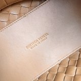 Bottega Veneta intrecciato medium Andiamo shoulder shopping tote holiday carryall travel handbag luggage Italy leather authentic quality 