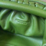 Bottega Veneta intrecciato cosmetic clutch pouch sling crossbody shoulder bag Italy leather full inclusion 