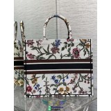 embroidered Dior Medium Large booktote weekender carryall travel handbag open beach tote