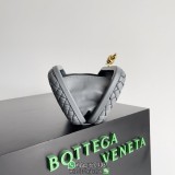 lambskin Bottega Veneta BV kisslock cocktail party clutch upscale smartphone cosmetic holder pouch