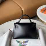 box leather hermes Kelly II mini pochette clutch compact shopper handbag handmade stitch