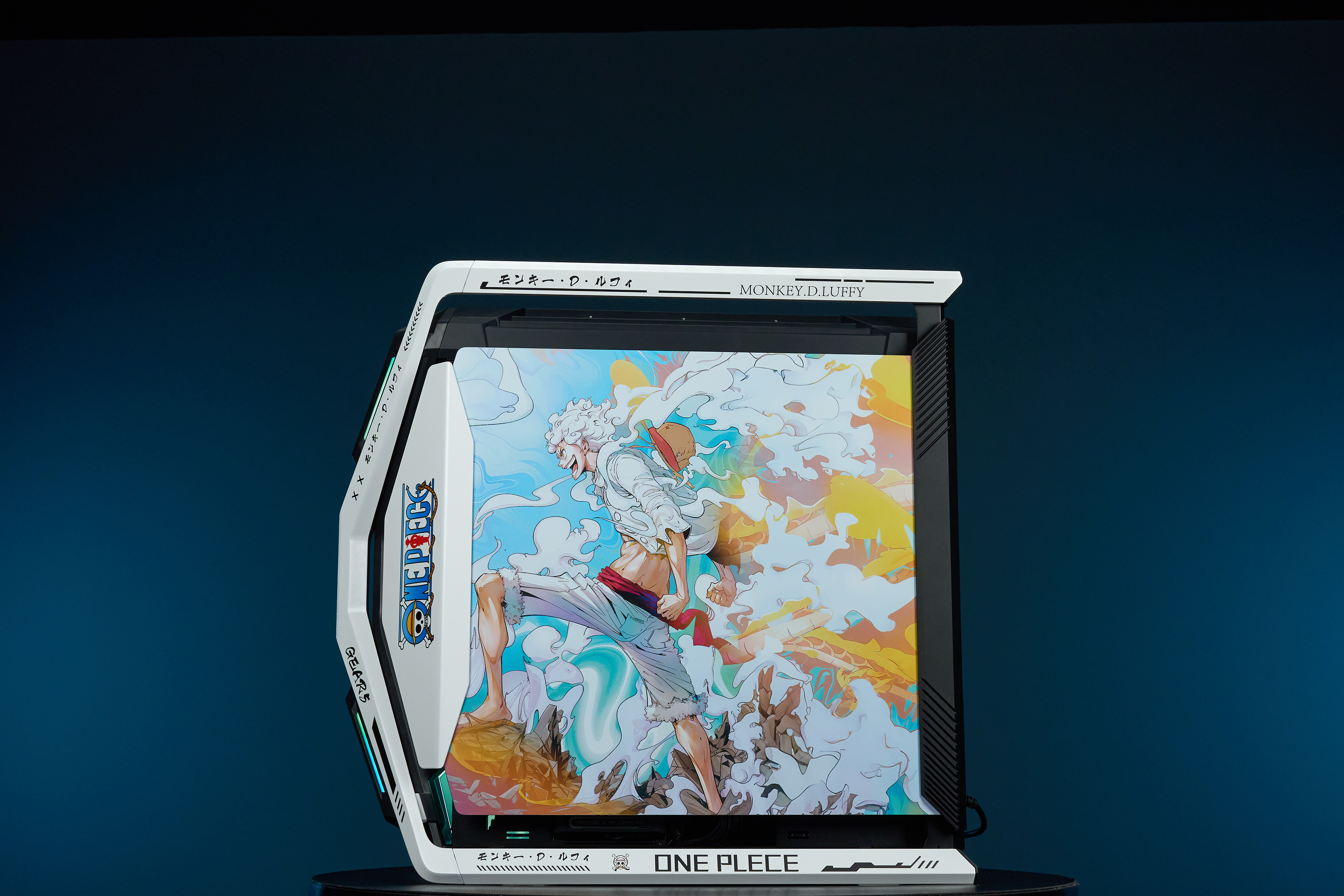 One Piece-Luffy Customized ASUS GR701 EATX full-tower computer case with semi-open structure, tool-free side panels, supports up to 2 x 420mm radiators, built-in graphics card holder,2xType-C