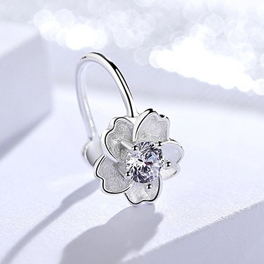 silver flower ear clip 1128