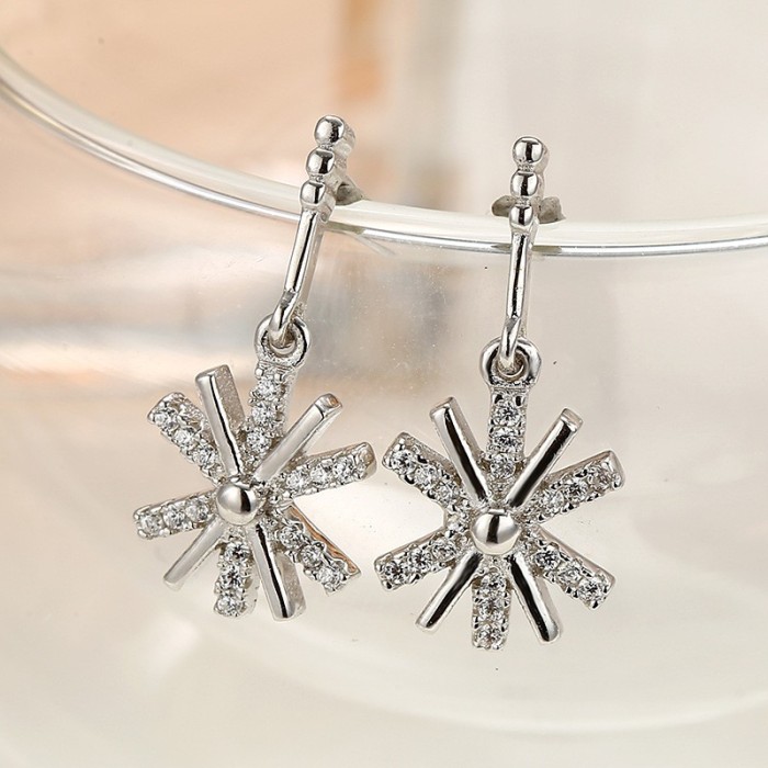 silver snowflake earring