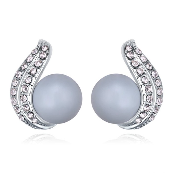 pearl earring 29637